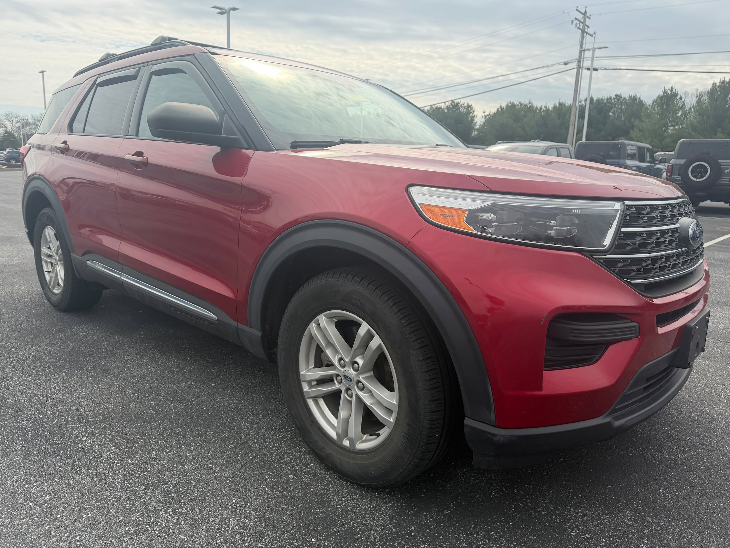 Certified 2020 Ford Explorer XLT w/ Comfort Package AWD/4WD image 5