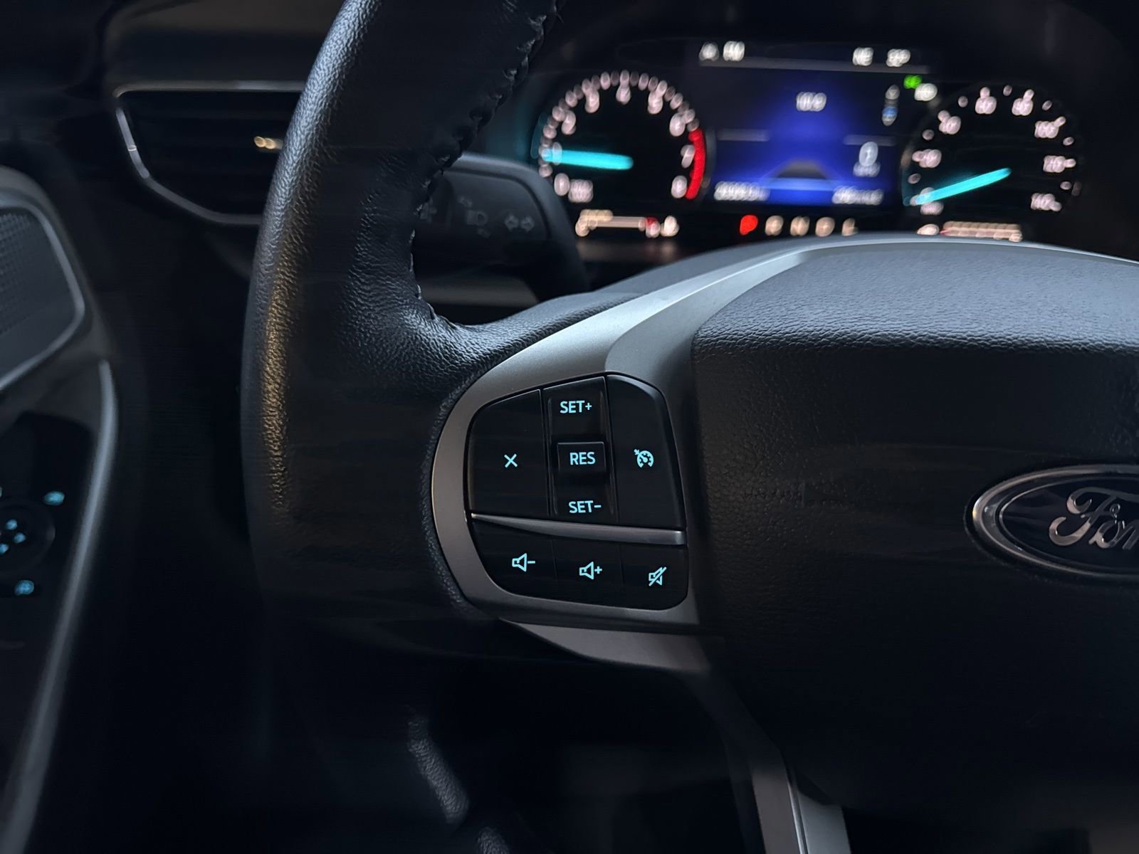 Certified 2023 Ford Explorer XLT w/ Equipment Group 202A image 30