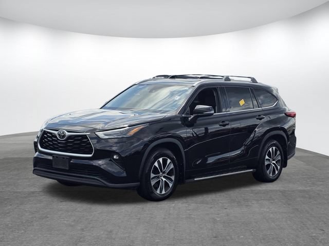 Used 2022 Toyota Highlander XLE FWD image 7