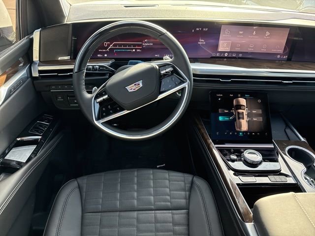 Used 2026 Cadillac Escalade Platinum Sport w/ LPO, ONYX Package image 15