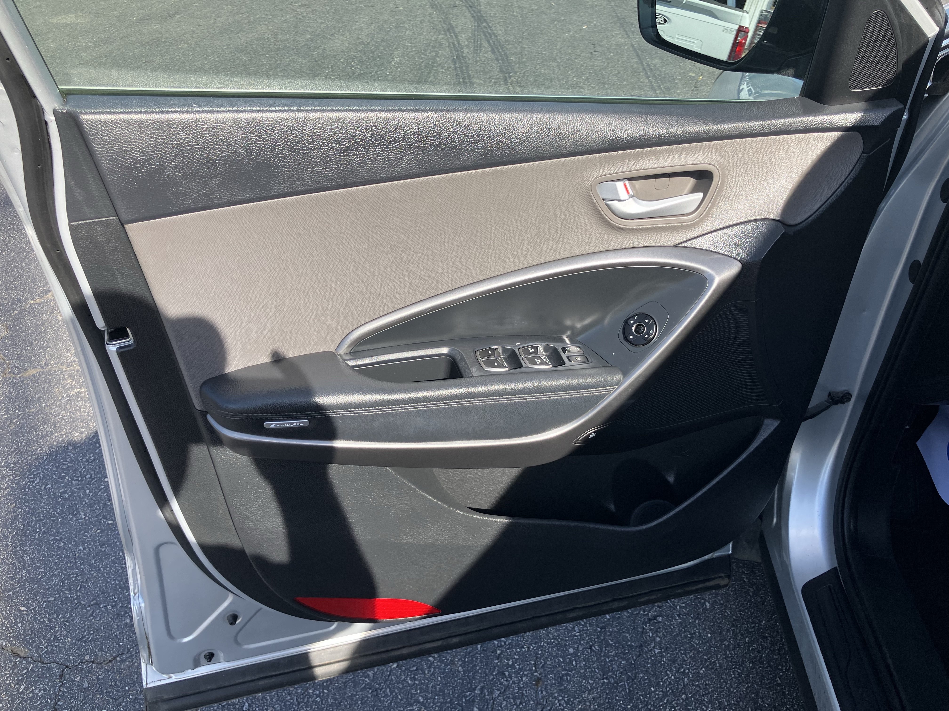 Used 2018 Hyundai Santa Fe Sport w/ 2.4L Value Package 02 FWD image 9