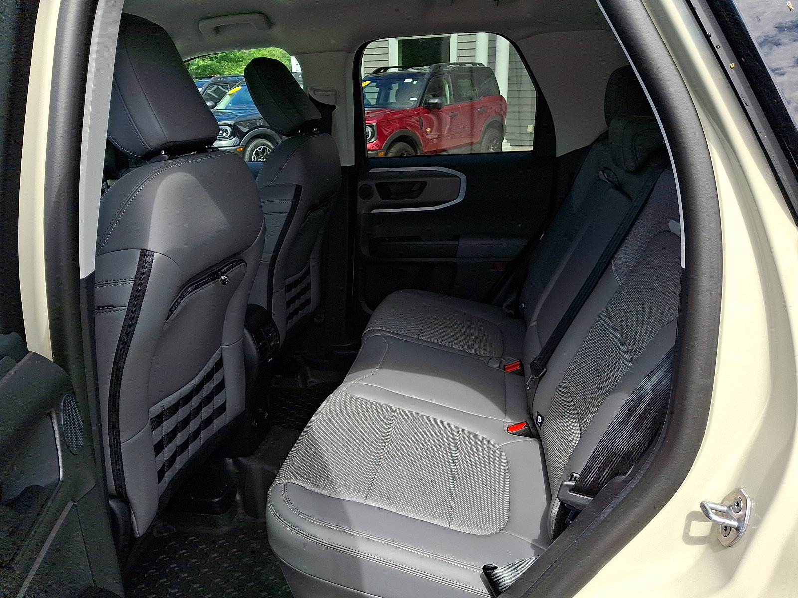 Certified 2025 Ford Bronco Sport Badlands w/ Badlands Tech Package AWD/4WD image 11