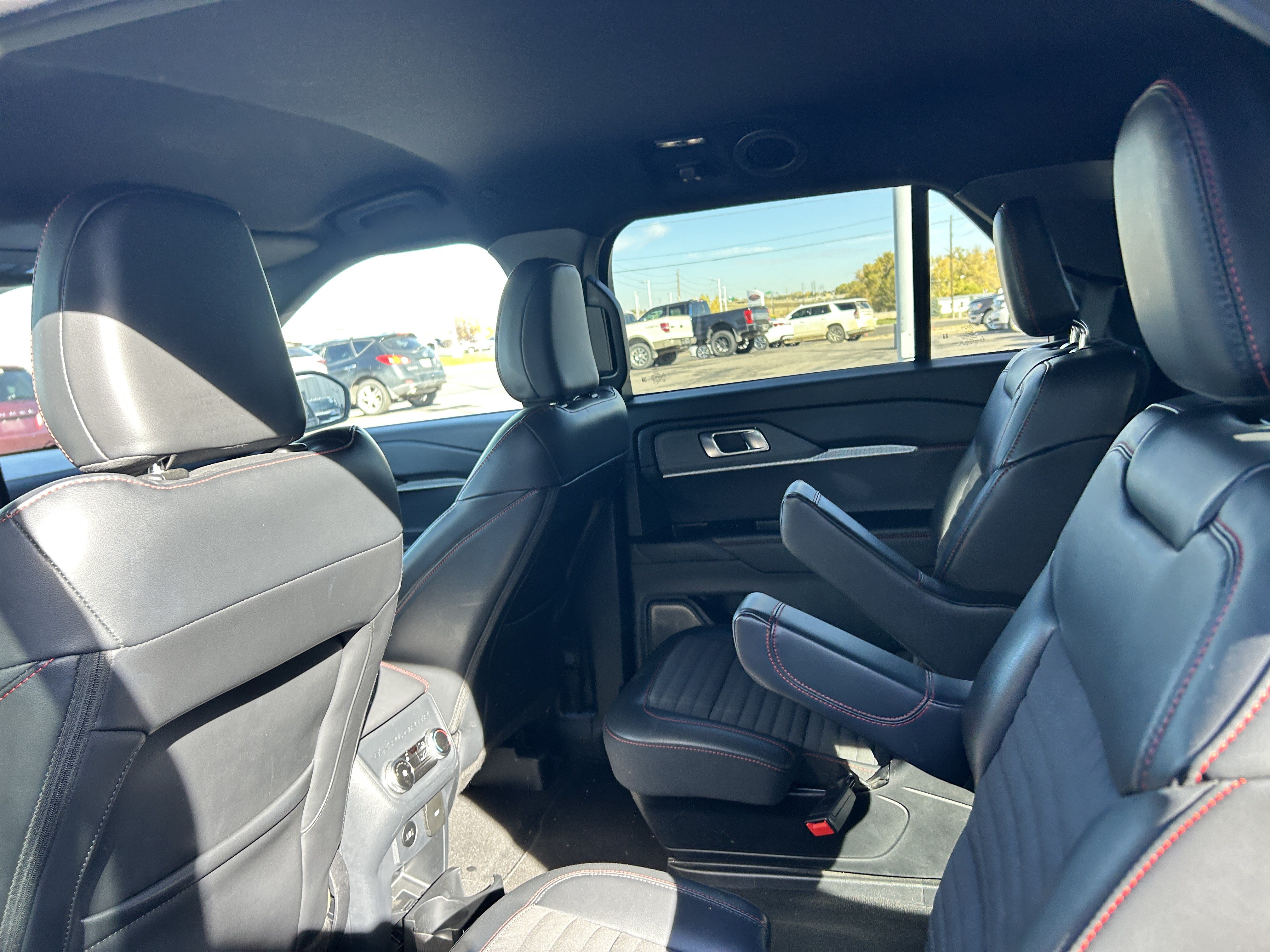 Certified 2026 Ford Explorer ST-Line AWD/4WD image 11