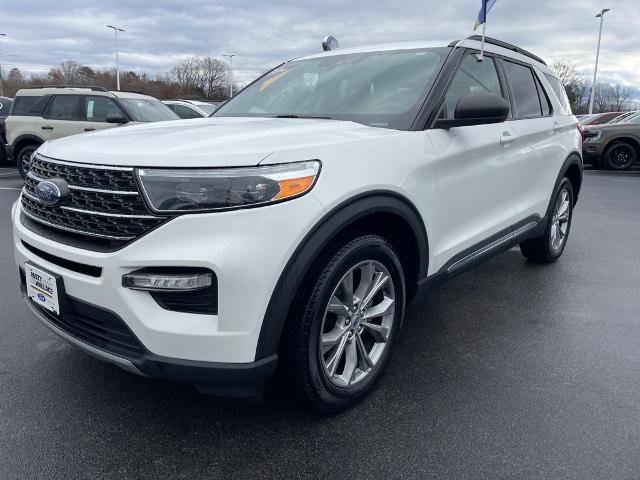 Certified 2022 Ford Explorer XLT w/ Equipment Group 202A image 4