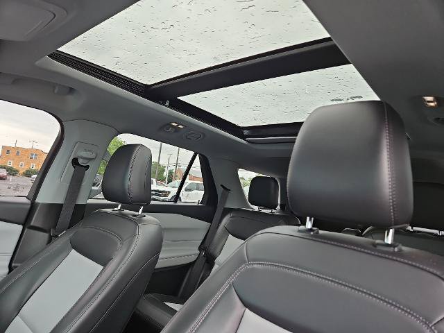 Certified 2022 Ford Explorer XLT w/ Equipment Group 202A AWD/4WD image 9