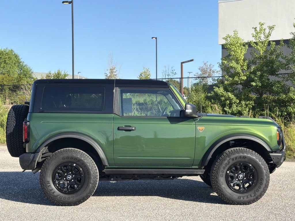 Certified 2025 Ford Bronco Badlands AWD/4WD image 3