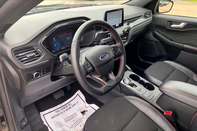 Certified 2025 Ford Escape ST-Line AWD/4WD image 14