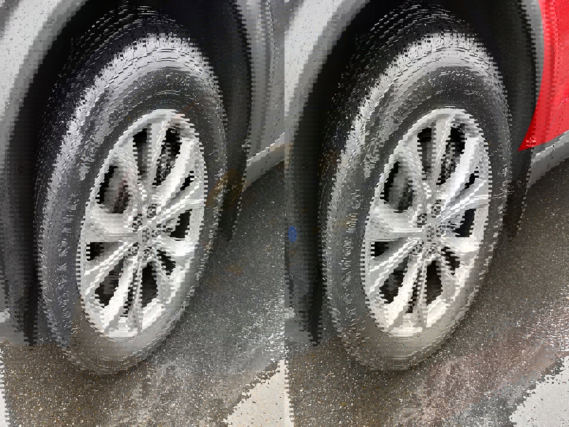 Certified 2023 Ford Explorer XLT w/ Equipment Group 202A image 8