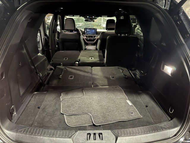 Certified 2025 Ford Explorer ST-Line w/ ST-Line Street Pack image 29