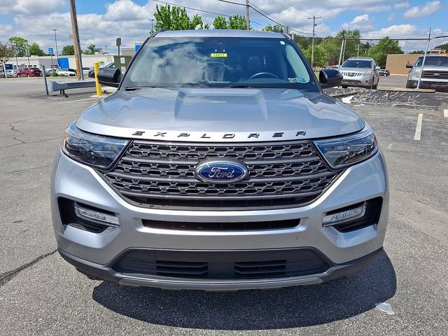 Certified 2023 Ford Explorer XLT w/ Equipment Group 202A AWD/4WD image 2