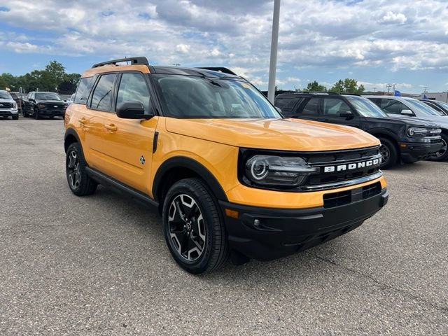 Certified 2023 Ford Bronco Sport Outer Banks w/ Tech Package AWD/4WD image 3