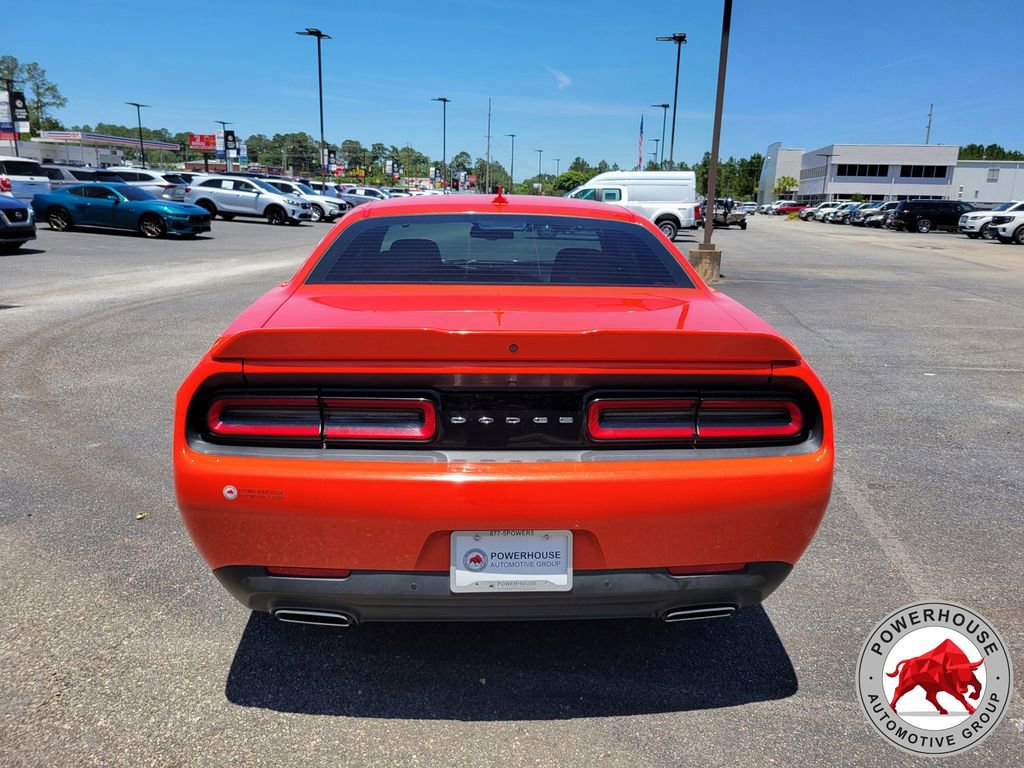 Used 2021 Dodge Challenger SXT w/ Driver Convenience Group RWD image 5