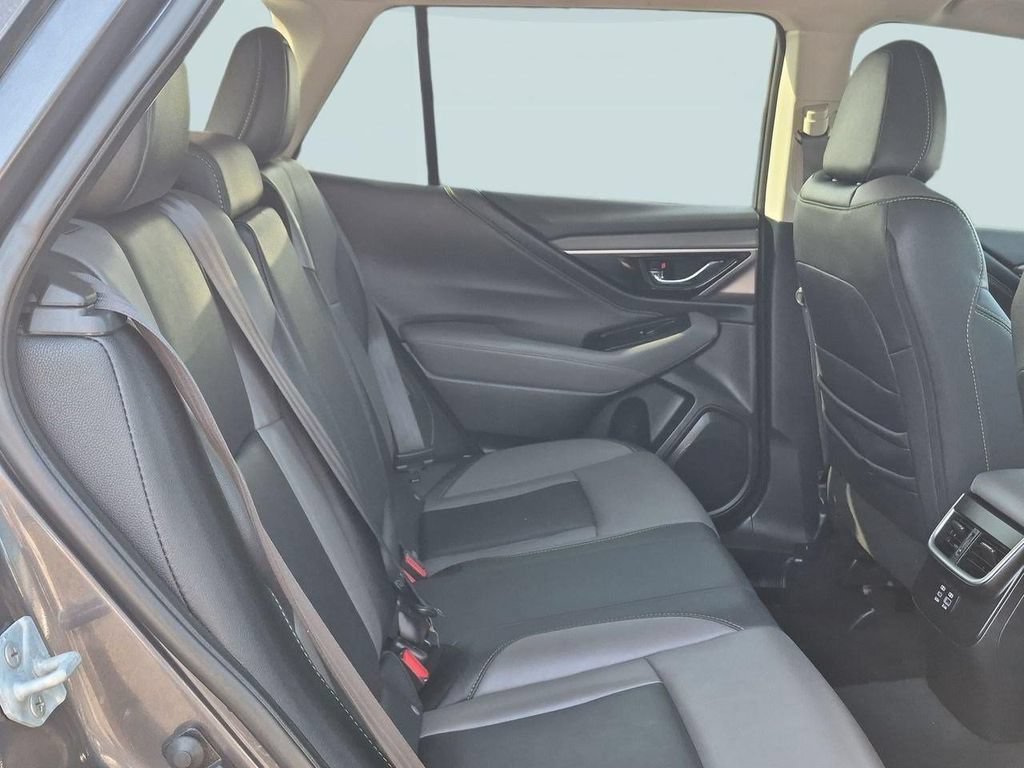 Used 2023 Subaru Outback Onyx Edition AWD/4WD image 27