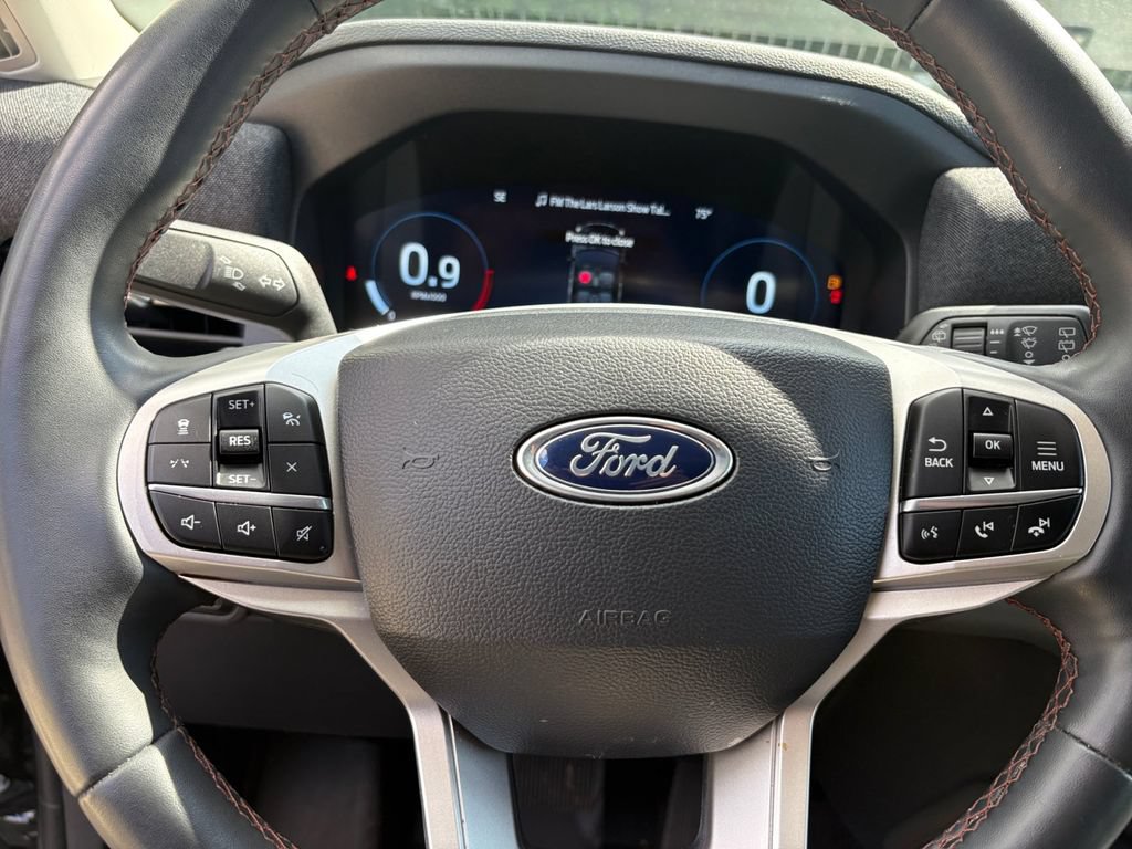 Certified 2025 Ford Explorer Active w/ Active Comfort Package AWD/4WD image 19