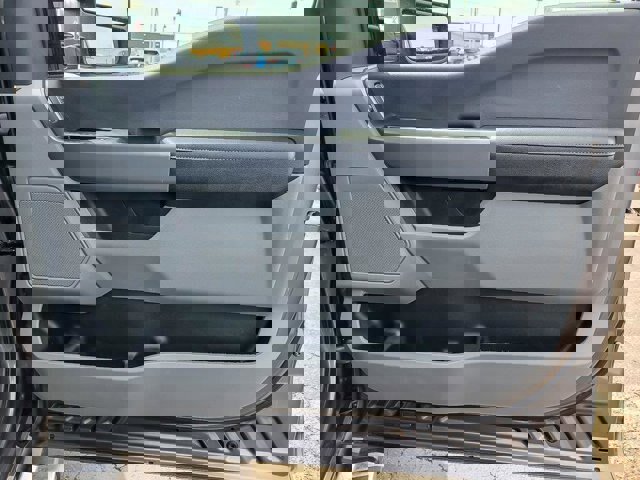 Certified 2024 Ford F250 XLT w/ Snow Plow Prep Package image 28