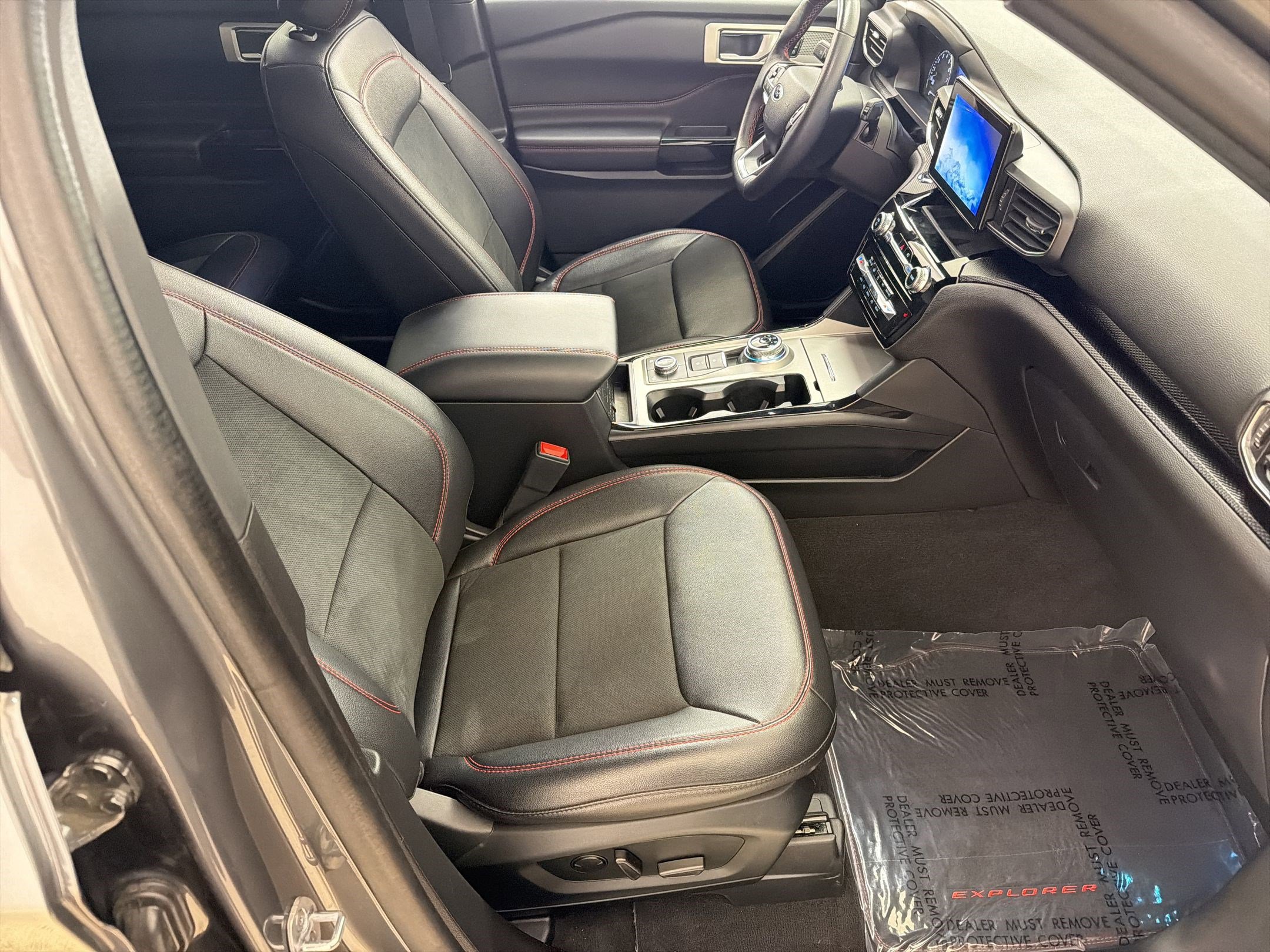 Certified 2023 Ford Explorer ST-Line AWD/4WD image 30