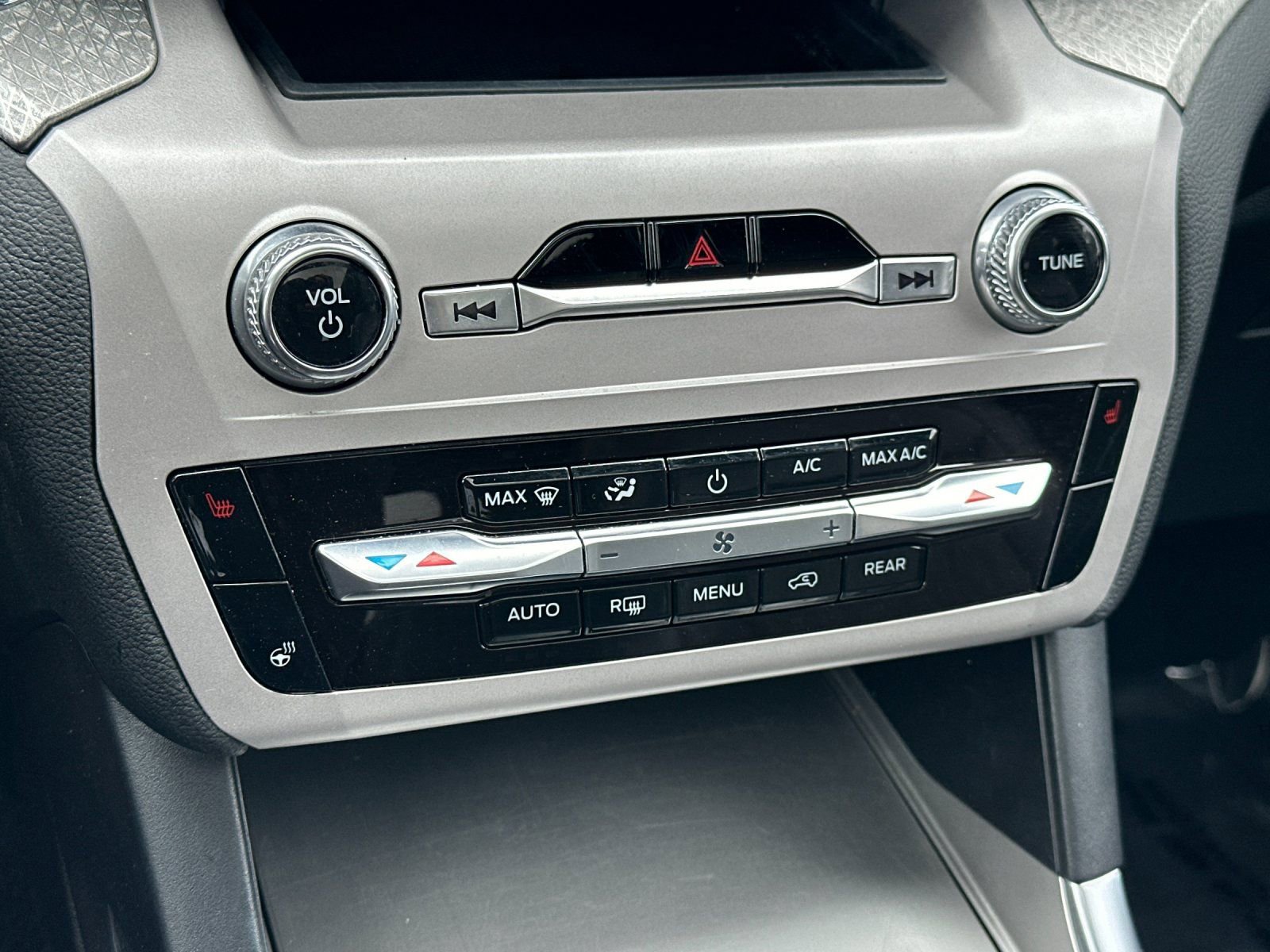 Certified 2023 Ford Explorer Timberline w/ Timberline Technology Package AWD/4WD image 21