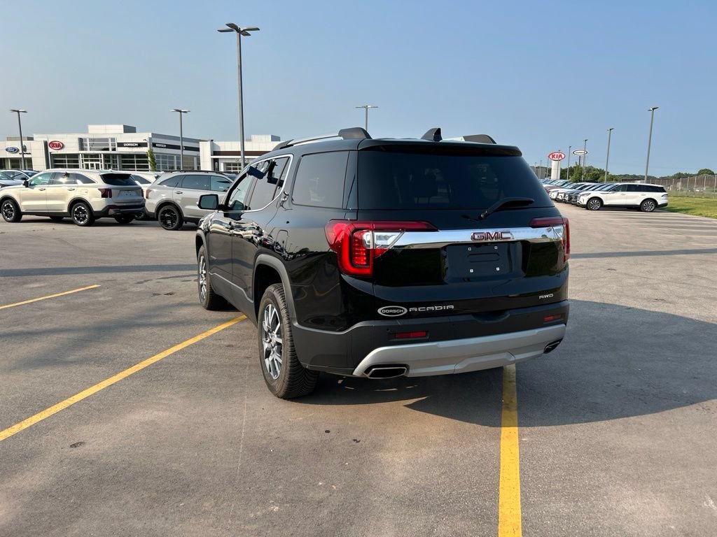 Used 2023 GMC Acadia SLT w/ Preferred Package AWD/4WD image 9