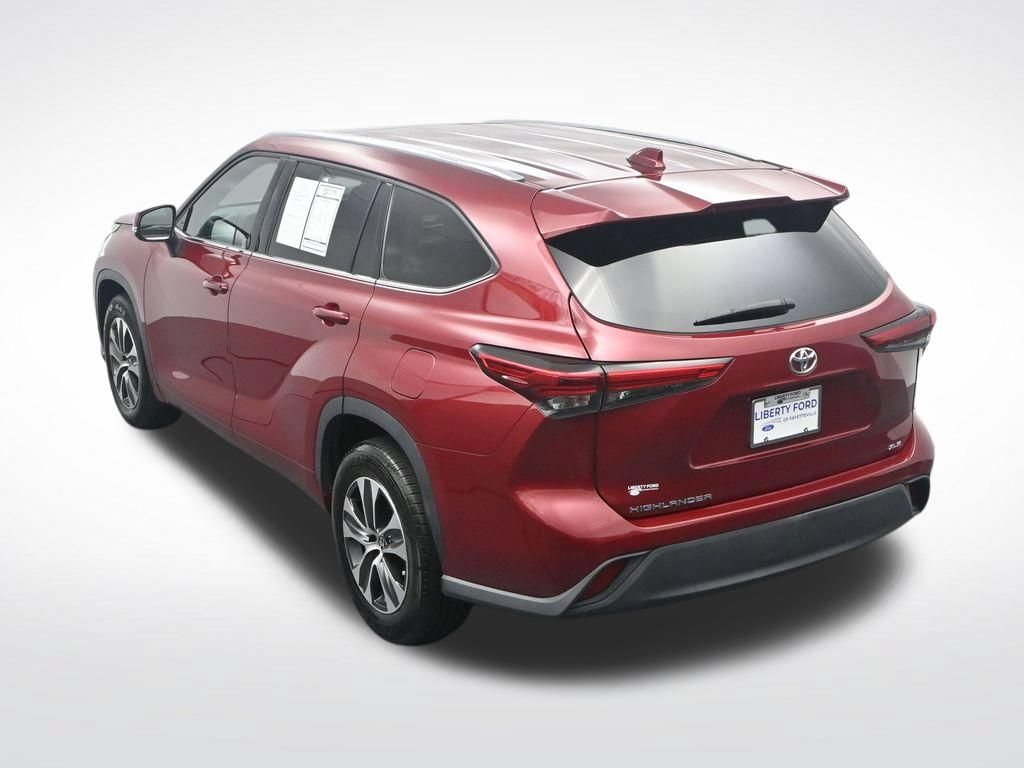 Used 2021 Toyota Highlander XLE FWD image 37
