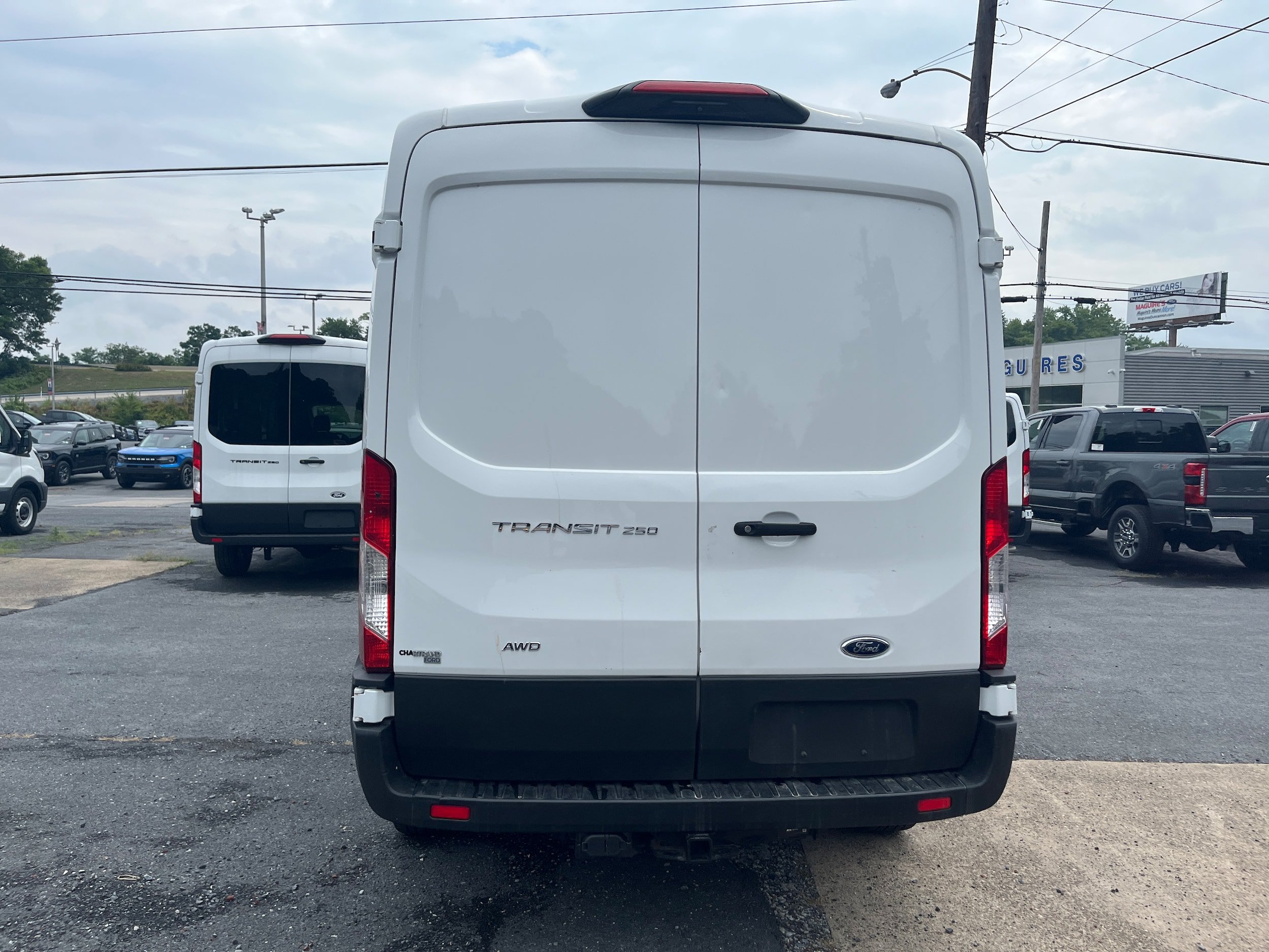 Certified 2023 Ford Transit 250 Medium Roof AWD w/ Interior Upgrade Package image 6