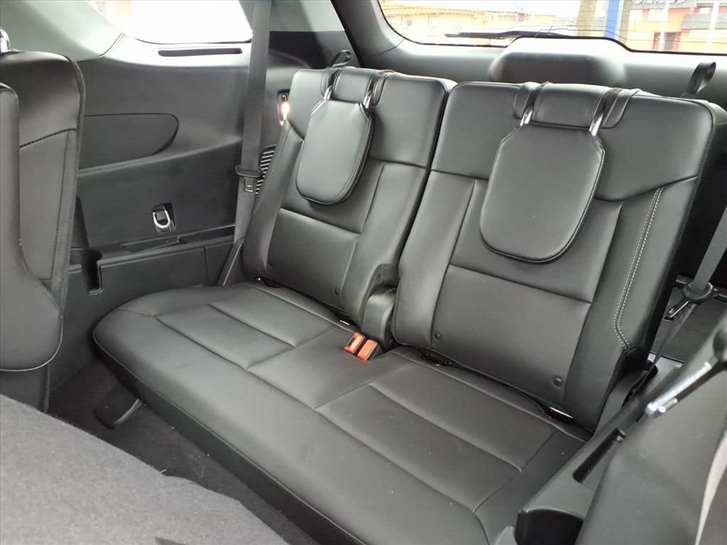 Certified 2024 Ford Explorer XLT w/ Equipment Group 202A image 11