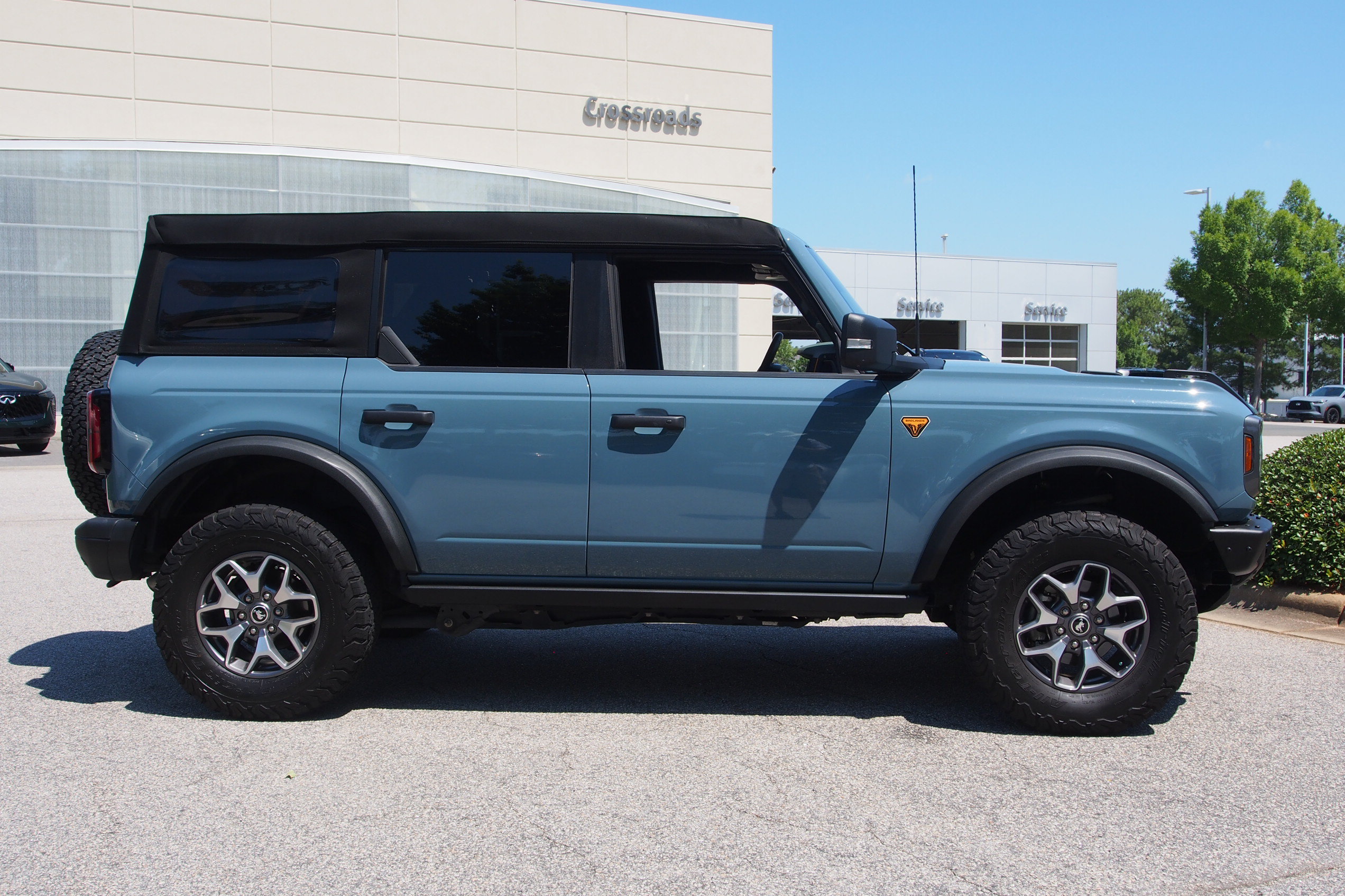 Certified 2023 Ford Bronco Badlands AWD/4WD image 9