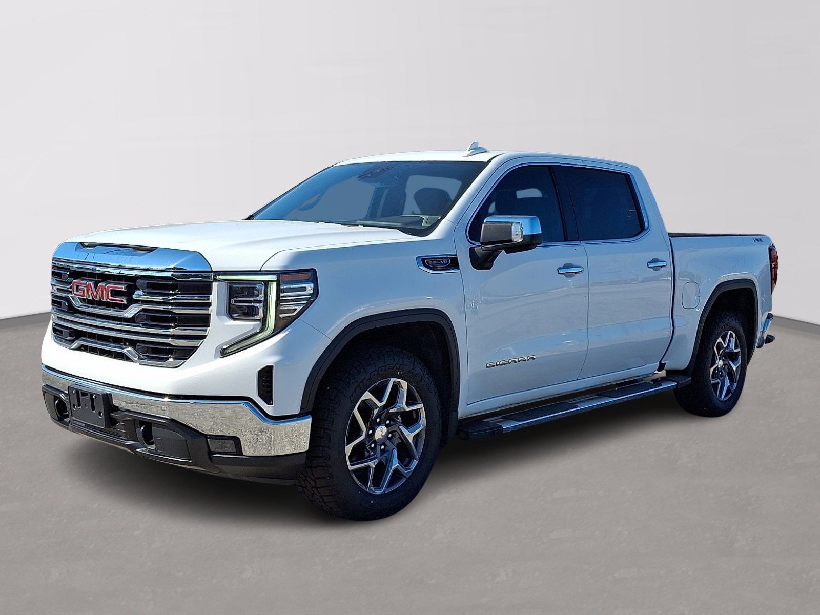 Used 2023 GMC Sierra 1500 SLT w/ SLT Premium Package AWD/4WD image 3