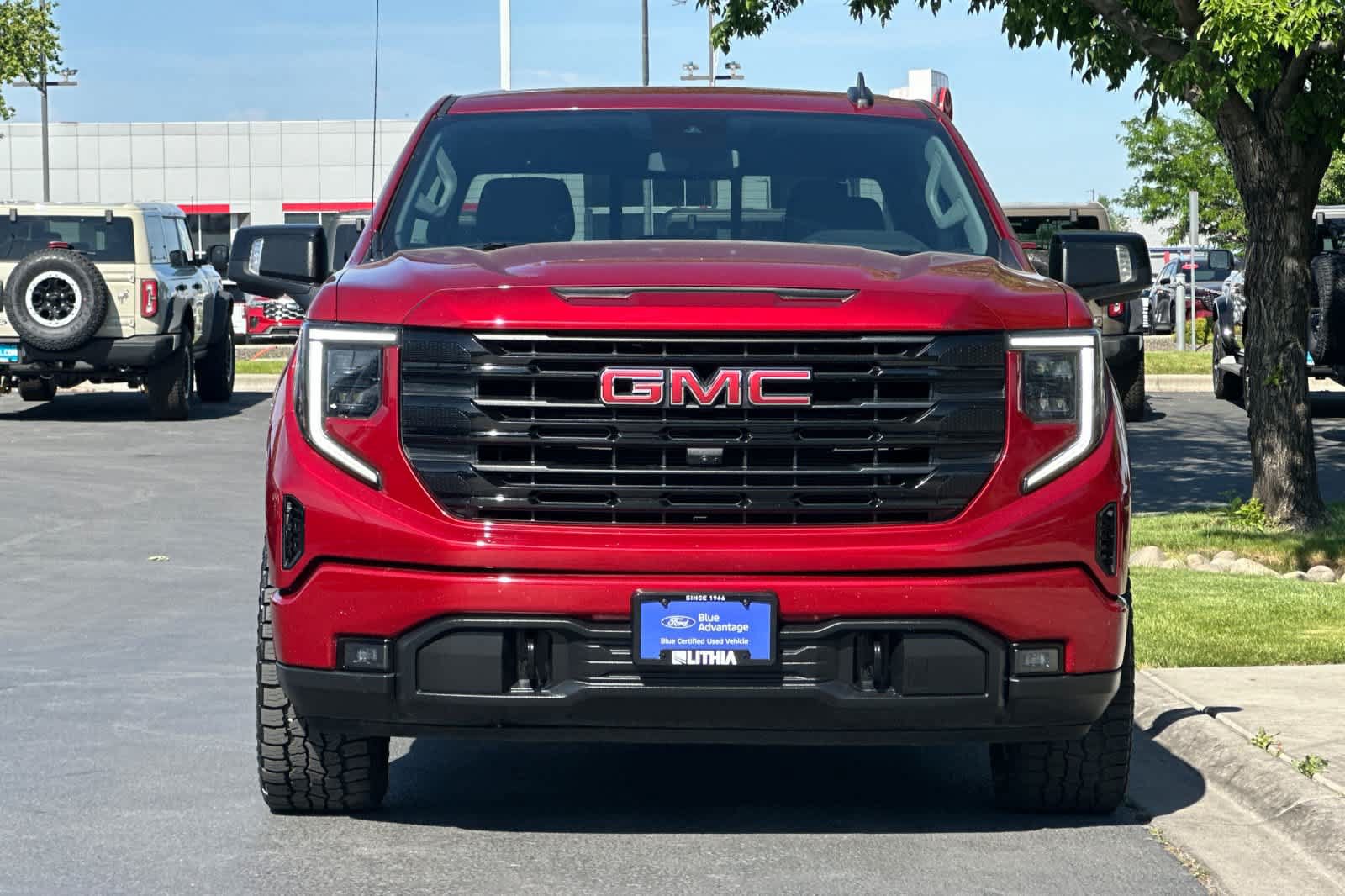 Used 2023 GMC Sierra 1500 Elevation w/ Elevation Premium Package AWD/4WD image 10