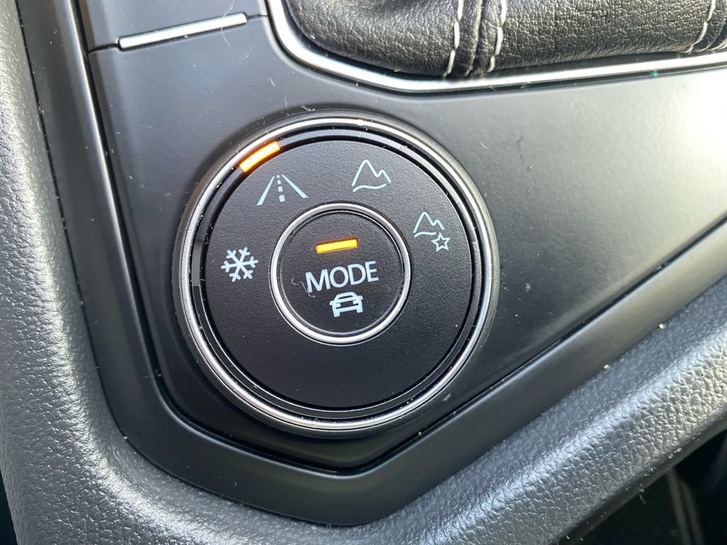 Used 2022 Volkswagen Taos SE AWD/4WD image 40