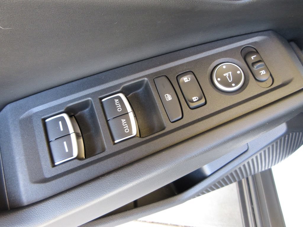 Used 2023 Honda Accord EX image 10