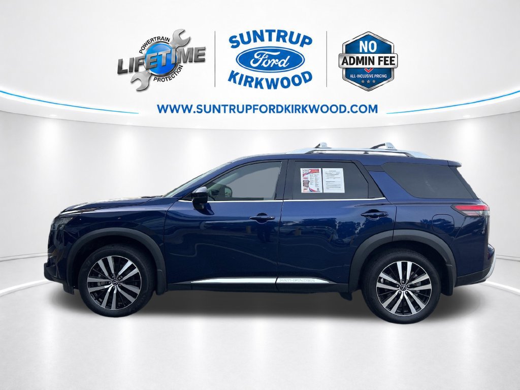 Used 2025 Nissan Pathfinder Platinum w/ Cargo Package FWD image 2
