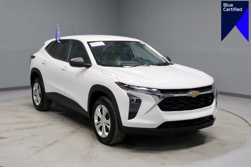 Used 2025 Chevrolet Trax LS