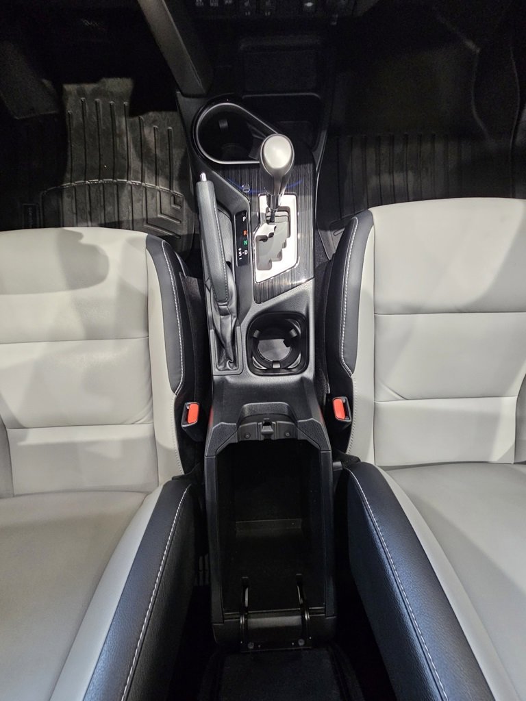 Used 2017 Toyota RAV4 Limited image 17