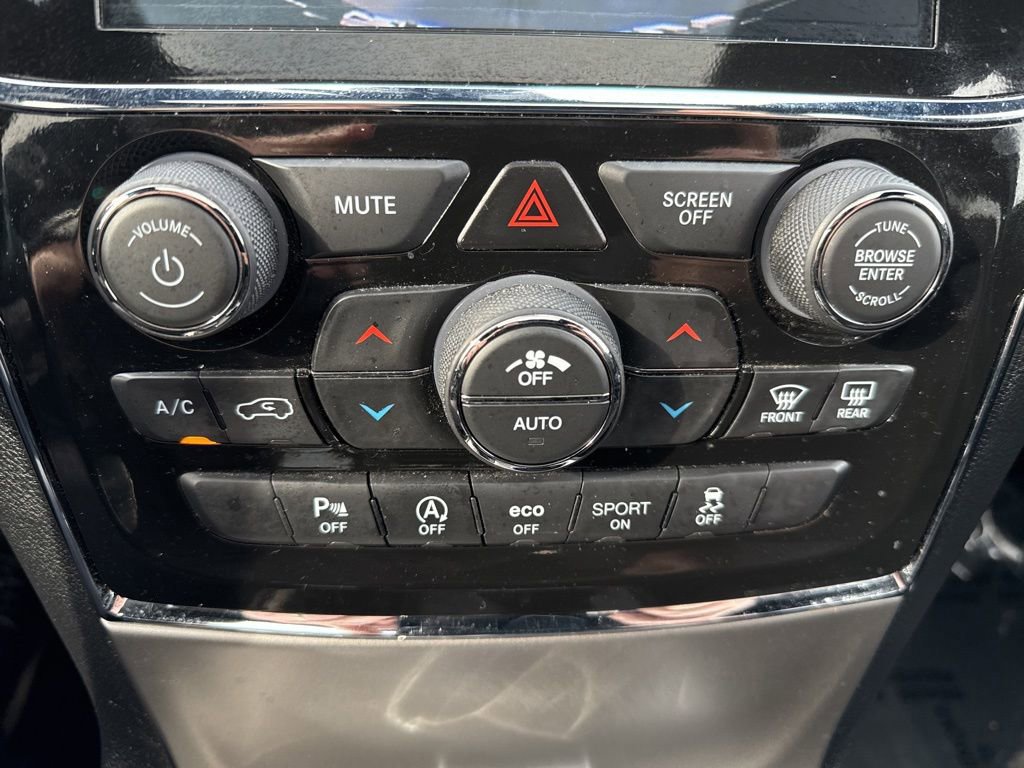 Used 2022 Jeep Grand Cherokee Laredo X image 28