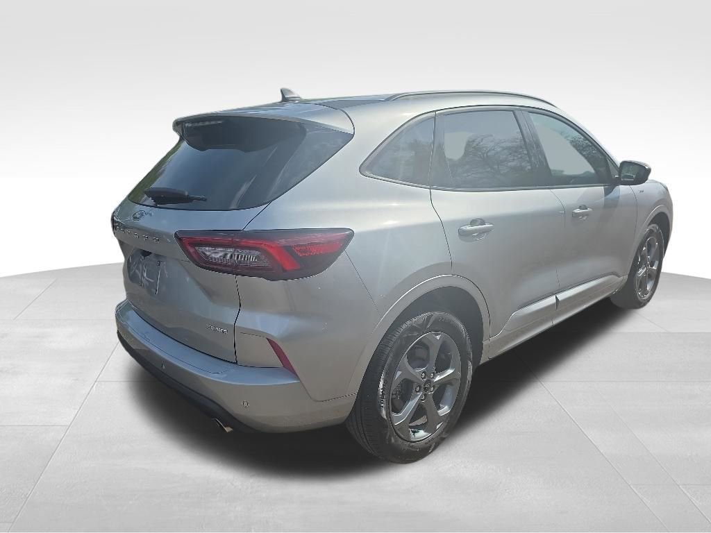 Certified 2023 Ford Escape ST-Line w/ Tech Pack #1 AWD/4WD image 3