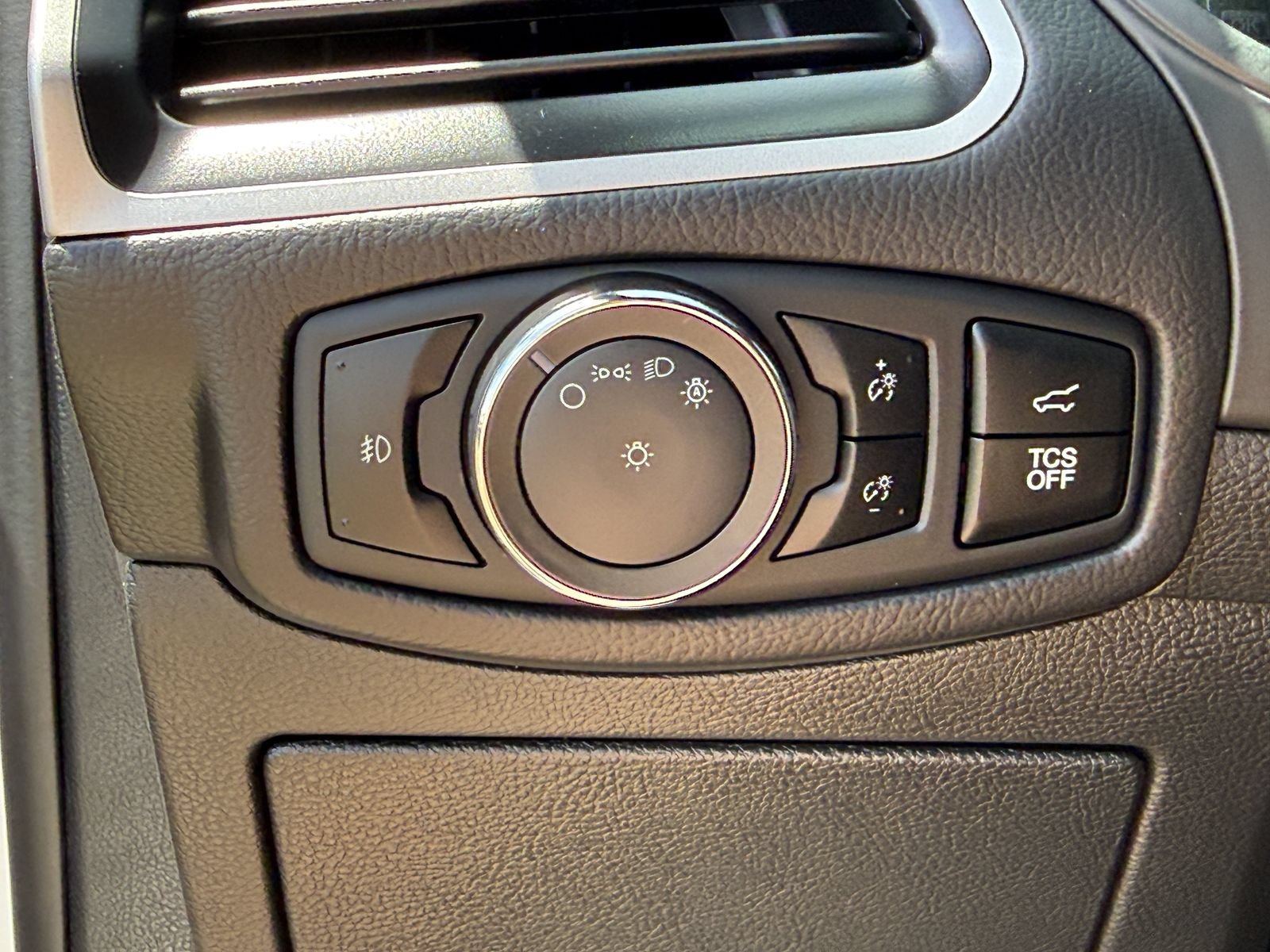 Certified 2024 Ford Edge ST-Line AWD/4WD image 32