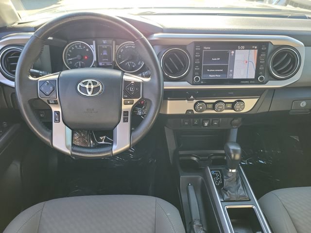 Used 2020 Toyota Tacoma SR5 RWD image 6