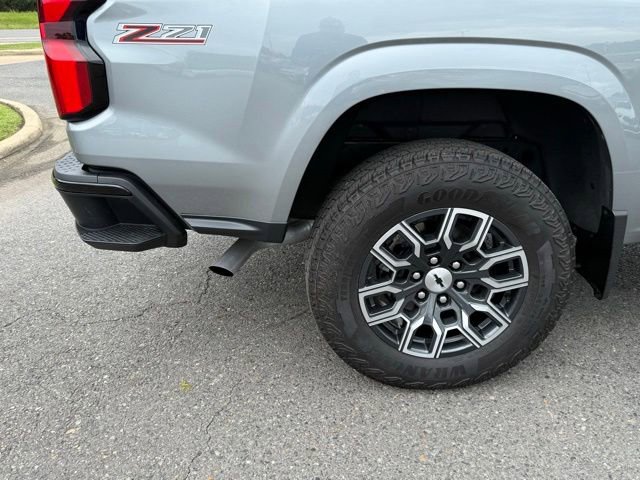 Used 2023 Chevrolet Colorado Z71 w/ Z71 Convenience Package 2 AWD/4WD image 7