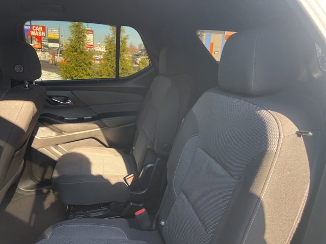 Used 2022 Chevrolet Traverse LT image 24