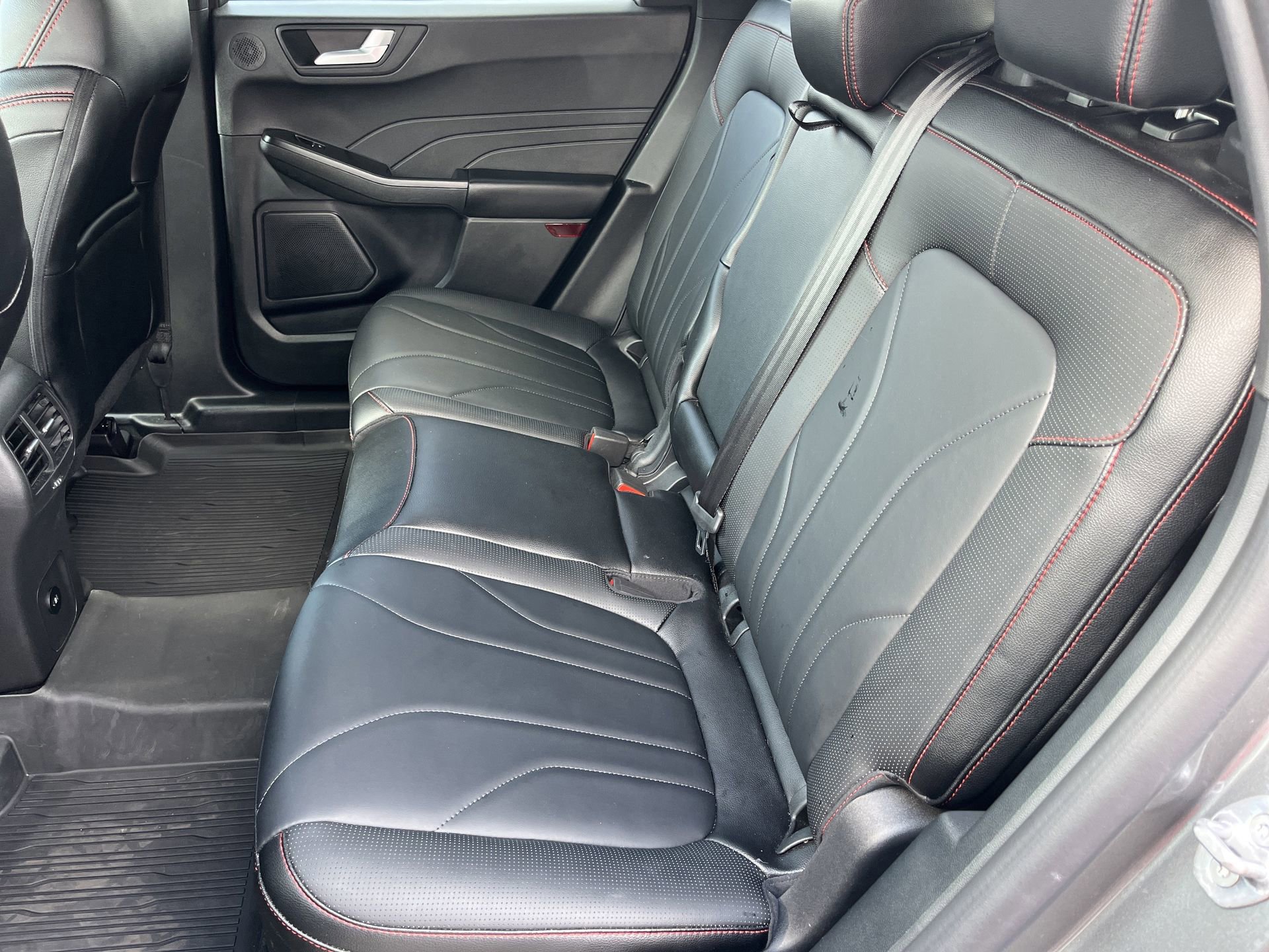 Certified 2025 Ford Escape ST-Line Elite w/ Premium Technology Package image 23