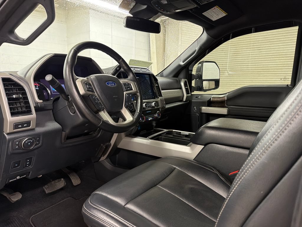 Certified 2022 Ford F250 Lariat w/ Black Appearance Package AWD/4WD image 6