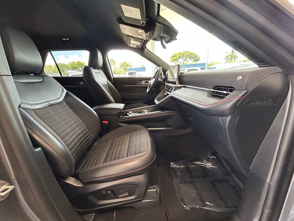 Certified 2026 Ford Explorer ST-Line w/ ST-Line Street Pack RWD image 23
