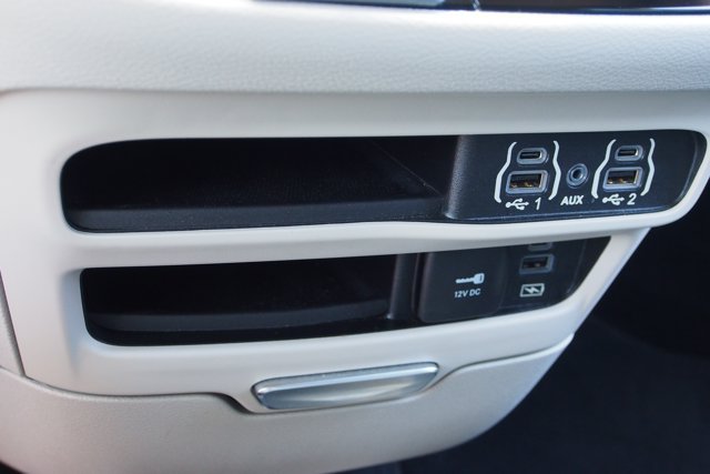 Used 2022 Chrysler Pacifica Touring-L FWD image 26