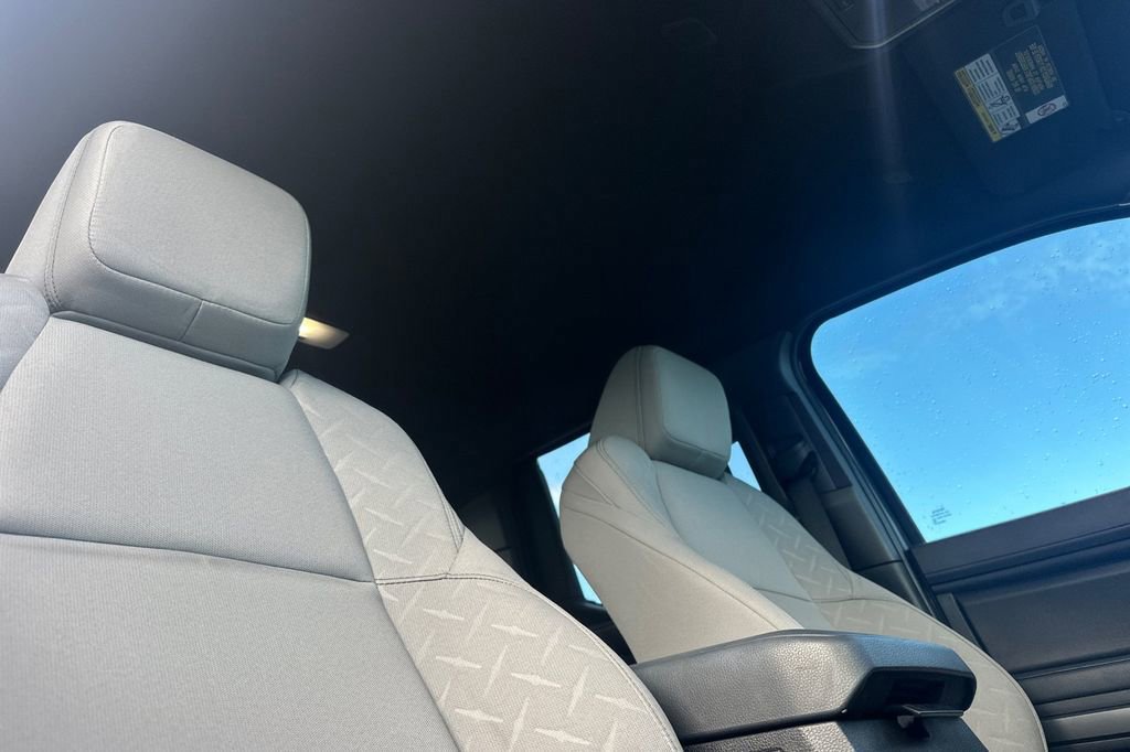 Used 2024 Toyota Tacoma SR5 AWD/4WD image 16