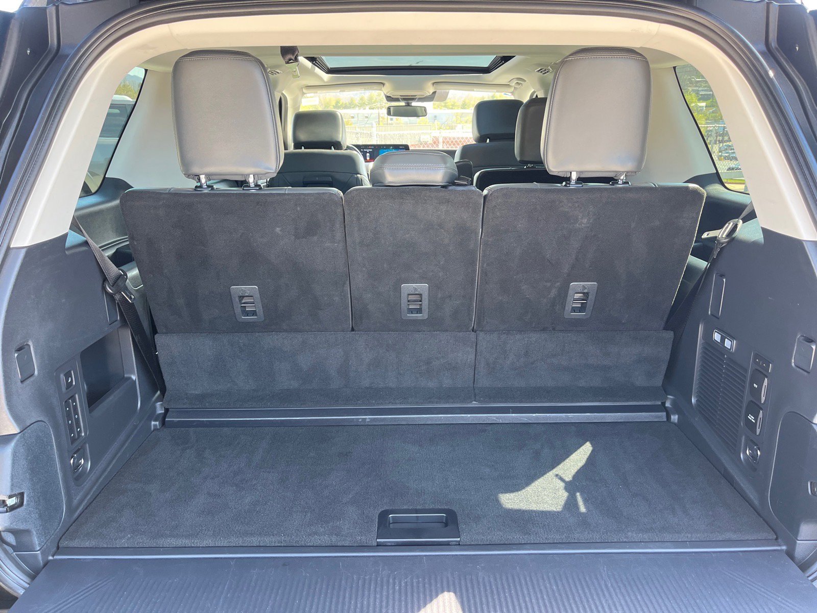 Certified 2025 Ford Expedition Active AWD/4WD image 20
