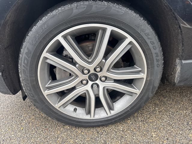 Certified 2024 Ford Edge Titanium w/ Equipment Group 301A AWD/4WD image 17