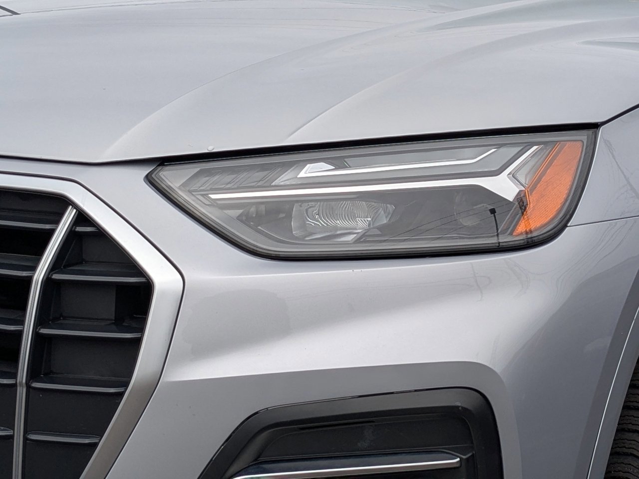 Used 2021 Audi Q5 Premium image 11