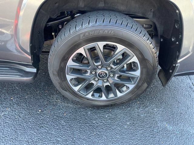 Used 2023 Toyota Sequoia Limited AWD/4WD image 4