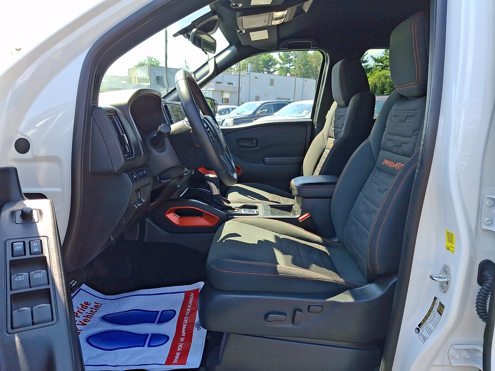 Used 2026 Nissan Frontier PRO-4X w/ Pro-4x Convenience Package AWD/4WD image 13