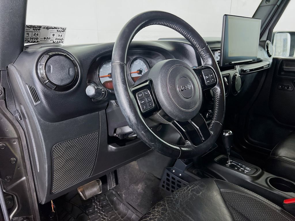 Used 2017 Jeep Wrangler Unlimited Sahara AWD/4WD image 11